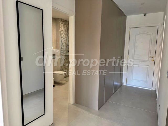 2 makuuhuone Huoneisto myytävänä paikassa Los Cristianos, Arona - 385 000 € (Ref: 9739183)