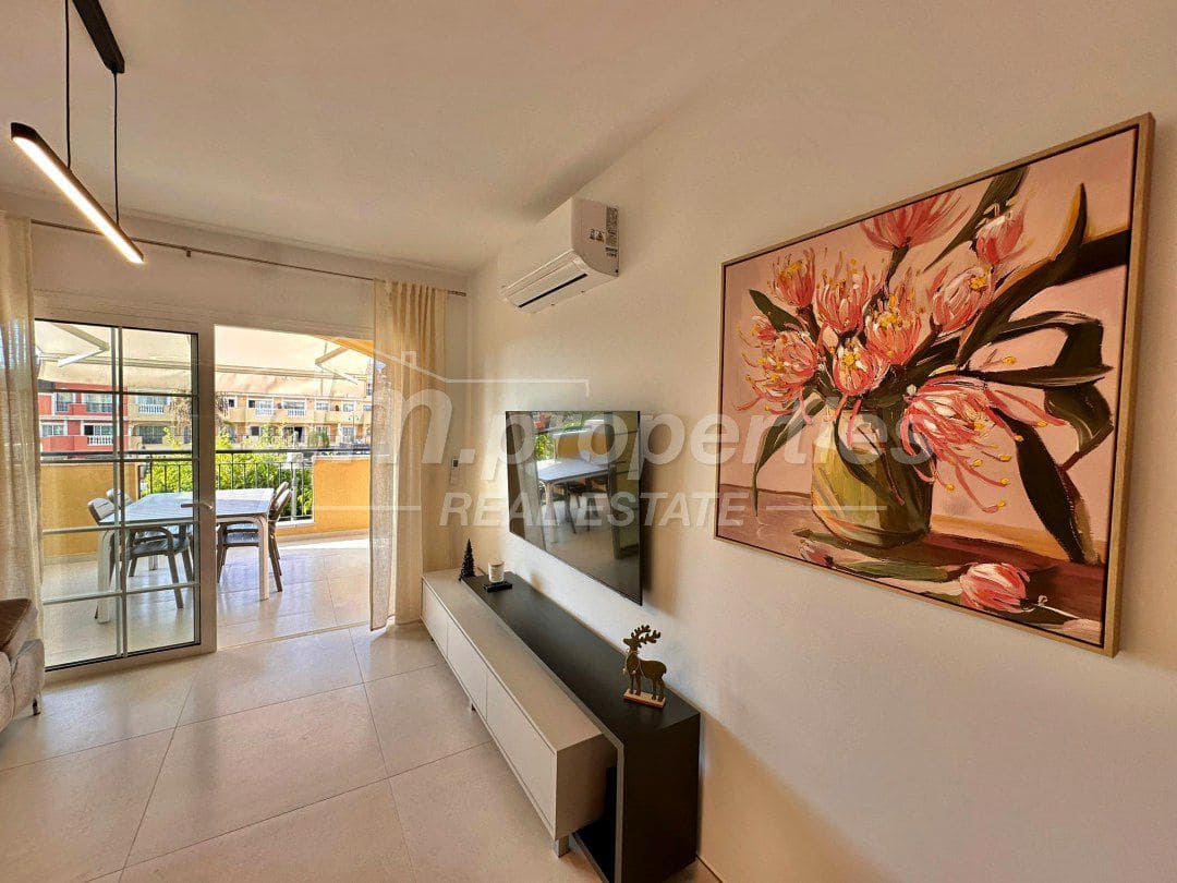 2 makuuhuone Huoneisto myytävänä paikassa Los Cristianos - 385 000 € (Ref: 9739183)