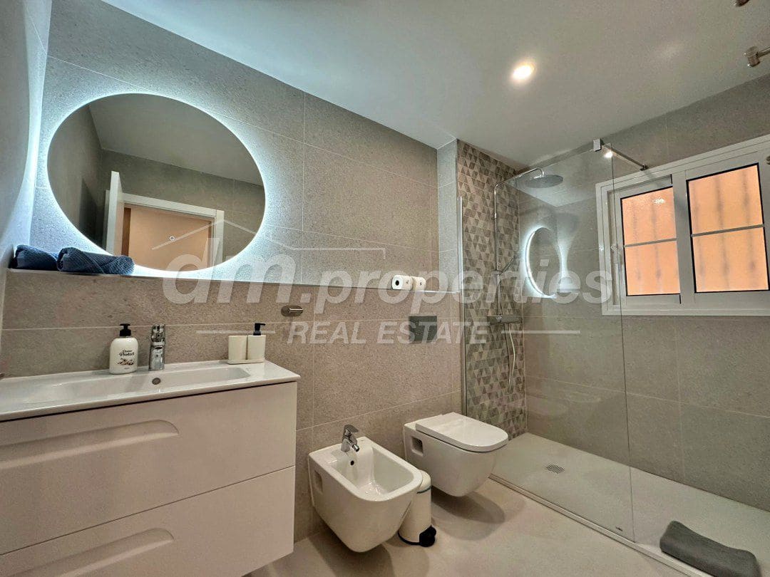 2 makuuhuone Huoneisto myytävänä paikassa Los Cristianos - 385 000 € (Ref: 9739183)