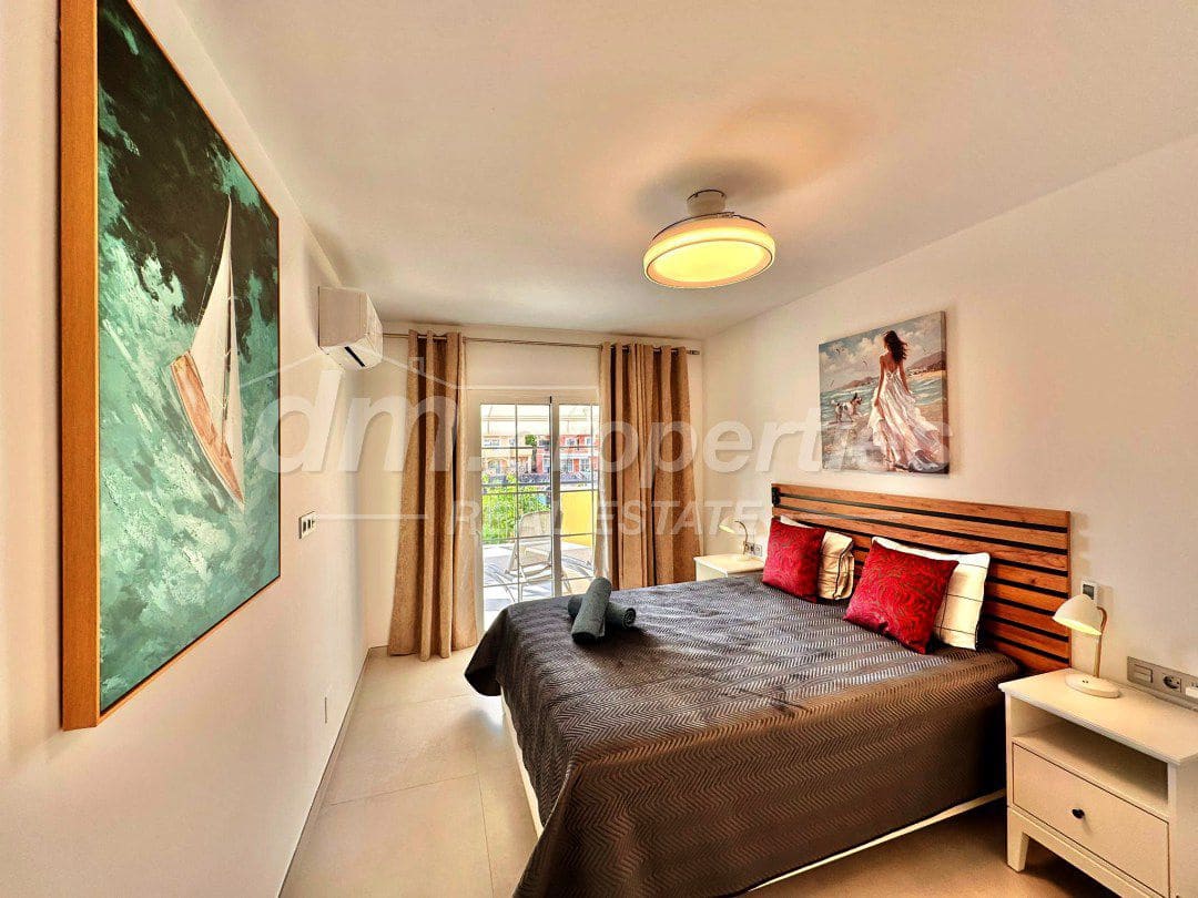 2 makuuhuone Huoneisto myytävänä paikassa Los Cristianos - 385 000 € (Ref: 9739183)