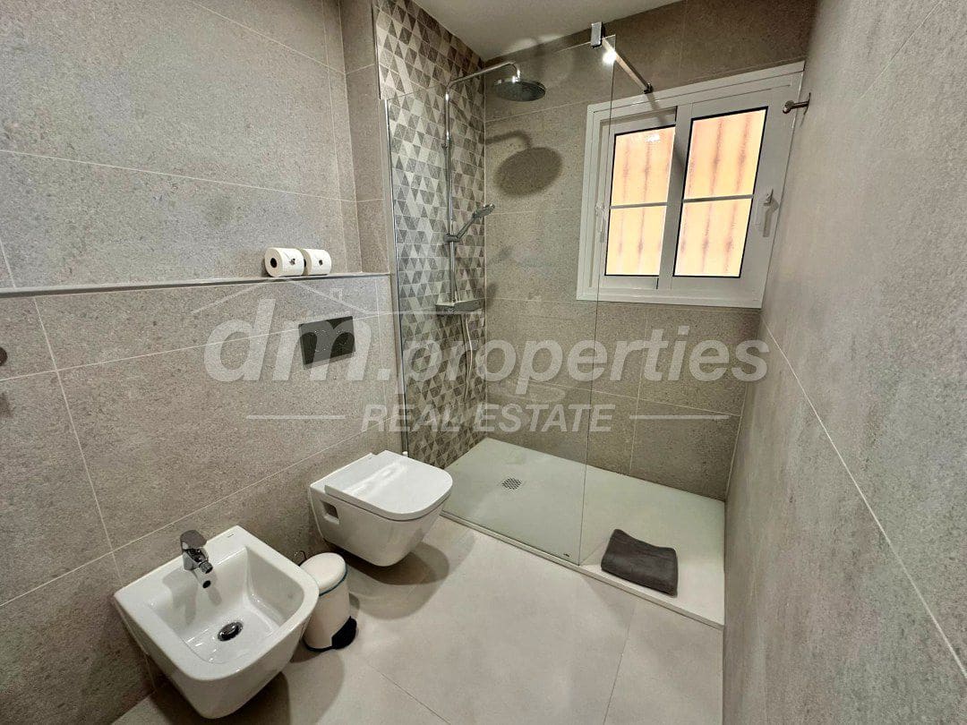 2 makuuhuone Huoneisto myytävänä paikassa Los Cristianos - 385 000 € (Ref: 9739183)