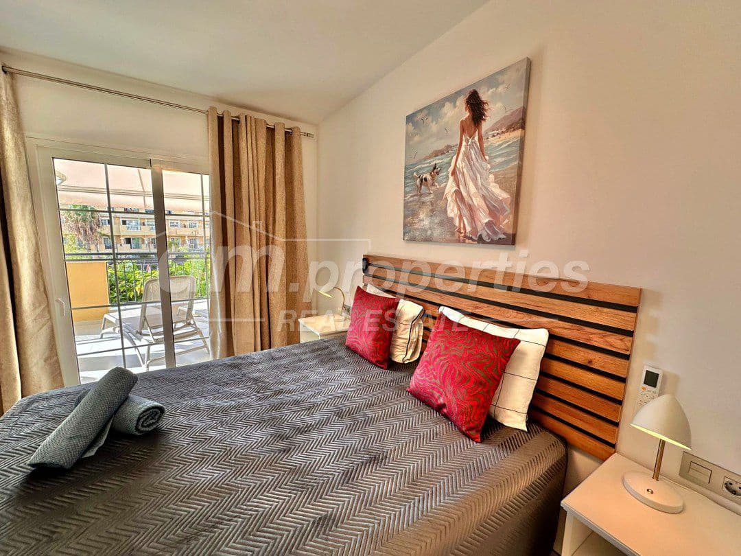 2 makuuhuone Huoneisto myytävänä paikassa Los Cristianos - 385 000 € (Ref: 9739183)