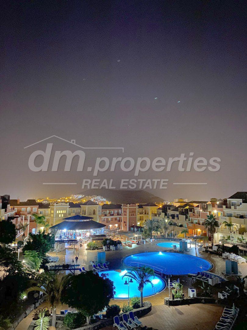 2 makuuhuone Huoneisto myytävänä paikassa Los Cristianos - 385 000 € (Ref: 9739183)