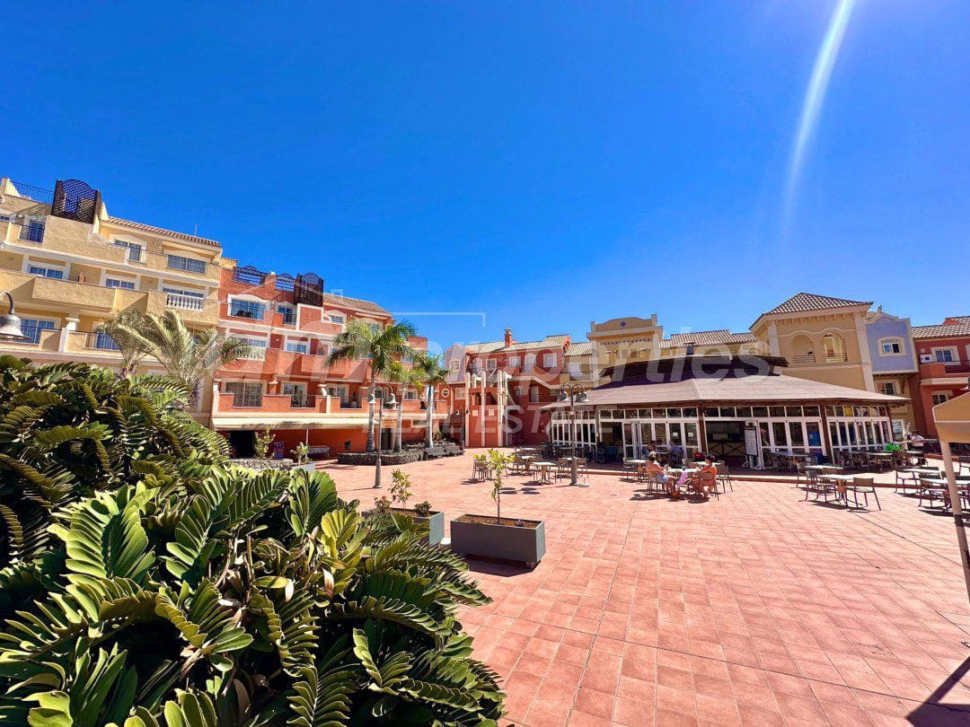 2 makuuhuone Huoneisto myytävänä paikassa Los Cristianos - 385 000 € (Ref: 9739183)