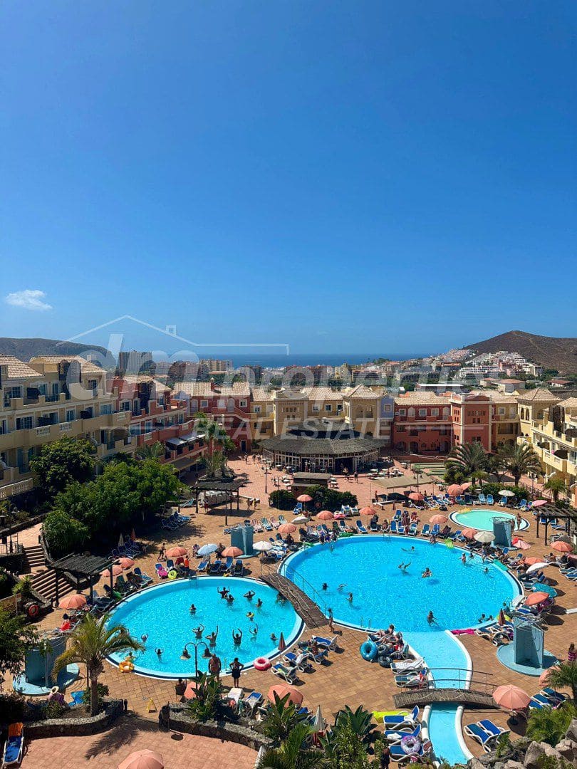 2 makuuhuone Huoneisto myytävänä paikassa Los Cristianos - 385 000 € (Ref: 9739183)