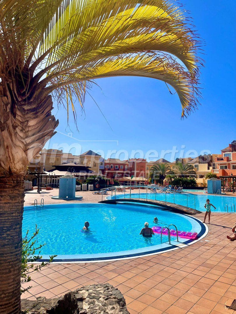 2 makuuhuone Huoneisto myytävänä paikassa Los Cristianos - 385 000 € (Ref: 9739183)