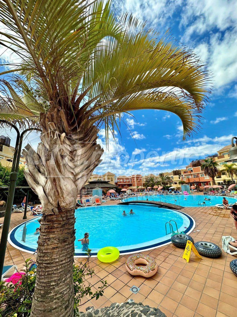 2 makuuhuone Huoneisto myytävänä paikassa Los Cristianos - 385 000 € (Ref: 9739183)