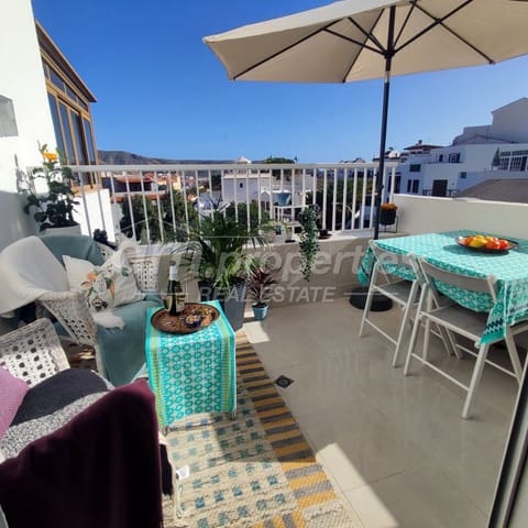 1 sovrum Lägenhet till salu i Los Cristianos, Arona med garage - 259 000 € (Ref: 9739190)