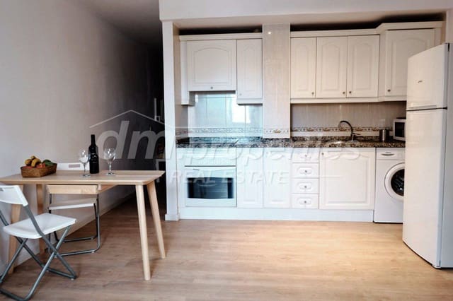 Apartamento de 1 habitación en El Medano, Granadilla de Abona en venta con garaje - 230.000 € (Ref: 9739191)