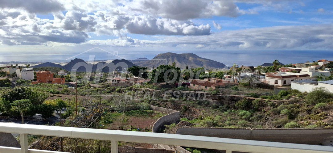 3 bedroom Townhouse for sale in La Camella - € 699,000 (Ref: 9739194)