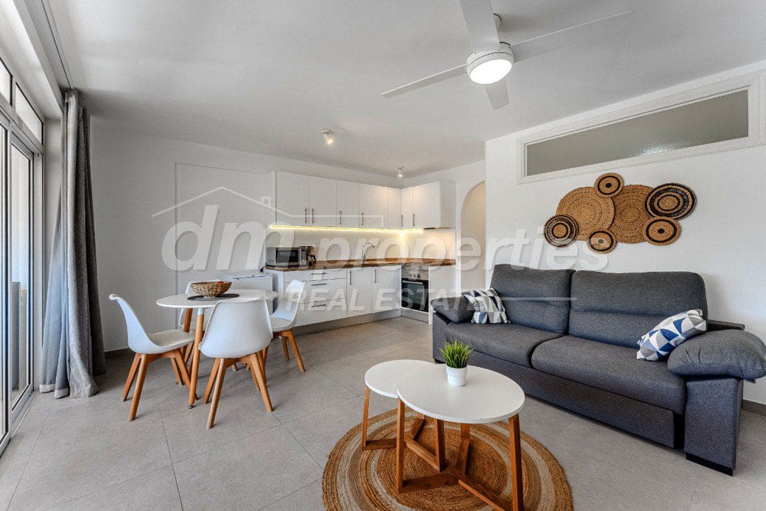 1 sovrum Lägenhet till salu i Arona - 225 000 € (Ref: 9739198)