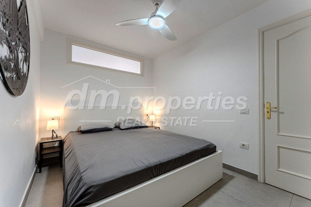 1 sovrum Lägenhet till salu i Arona - 225 000 € (Ref: 9739198)