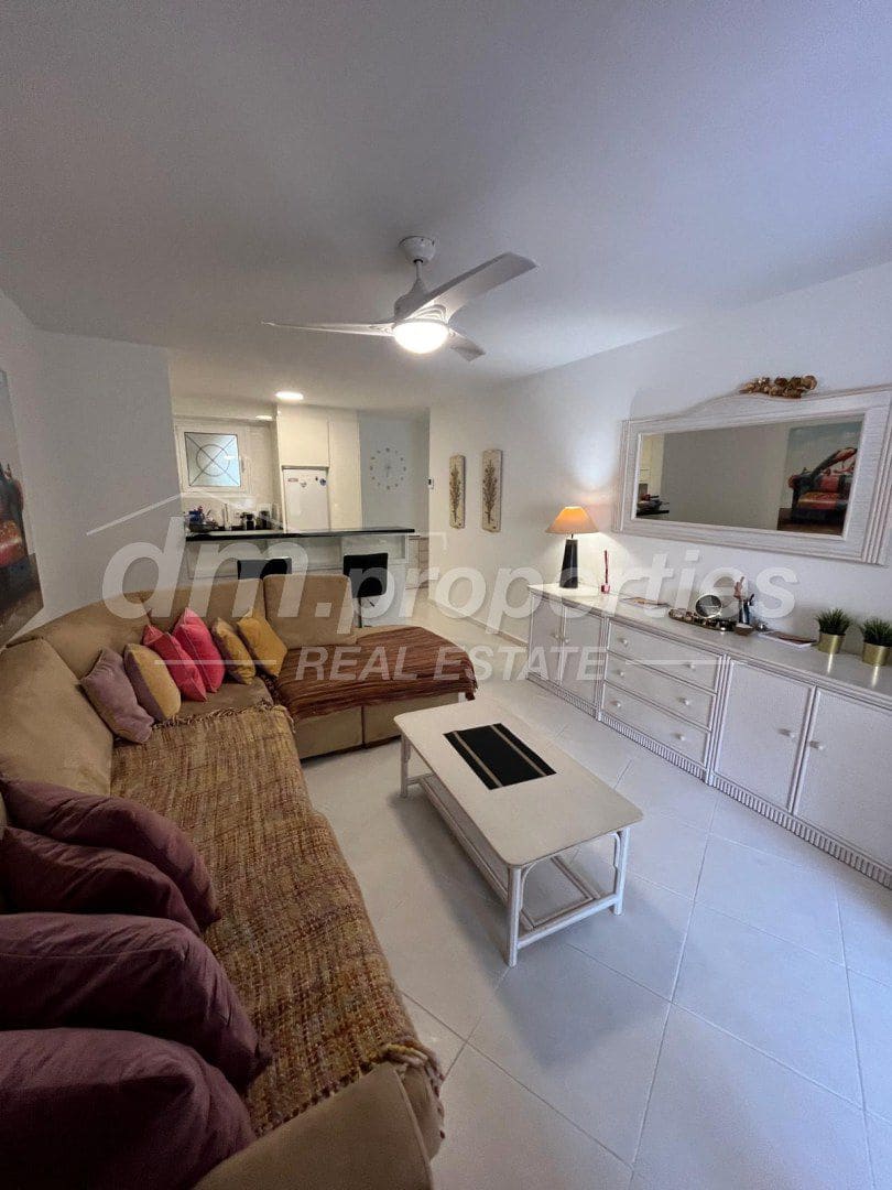 Apartamento de 3 habitaciones en Los Cristianos en venta - 630.000 € (Ref: 9747729)