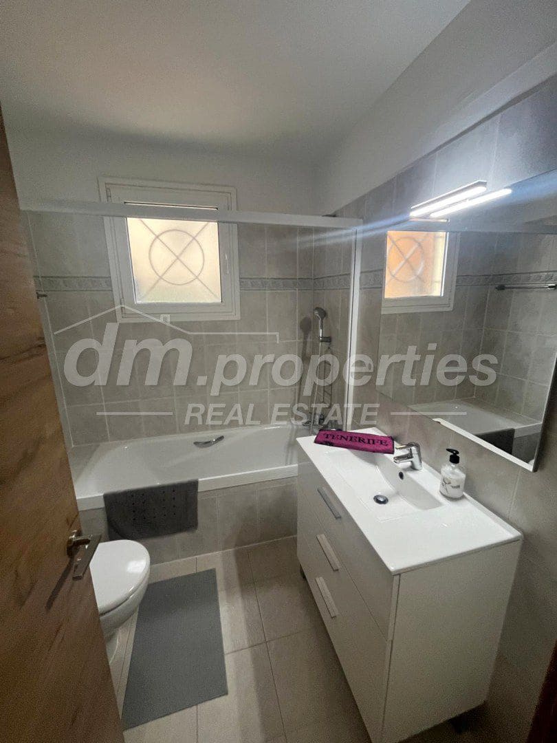 Apartamento de 3 habitaciones en Los Cristianos en venta - 630.000 € (Ref: 9747729)