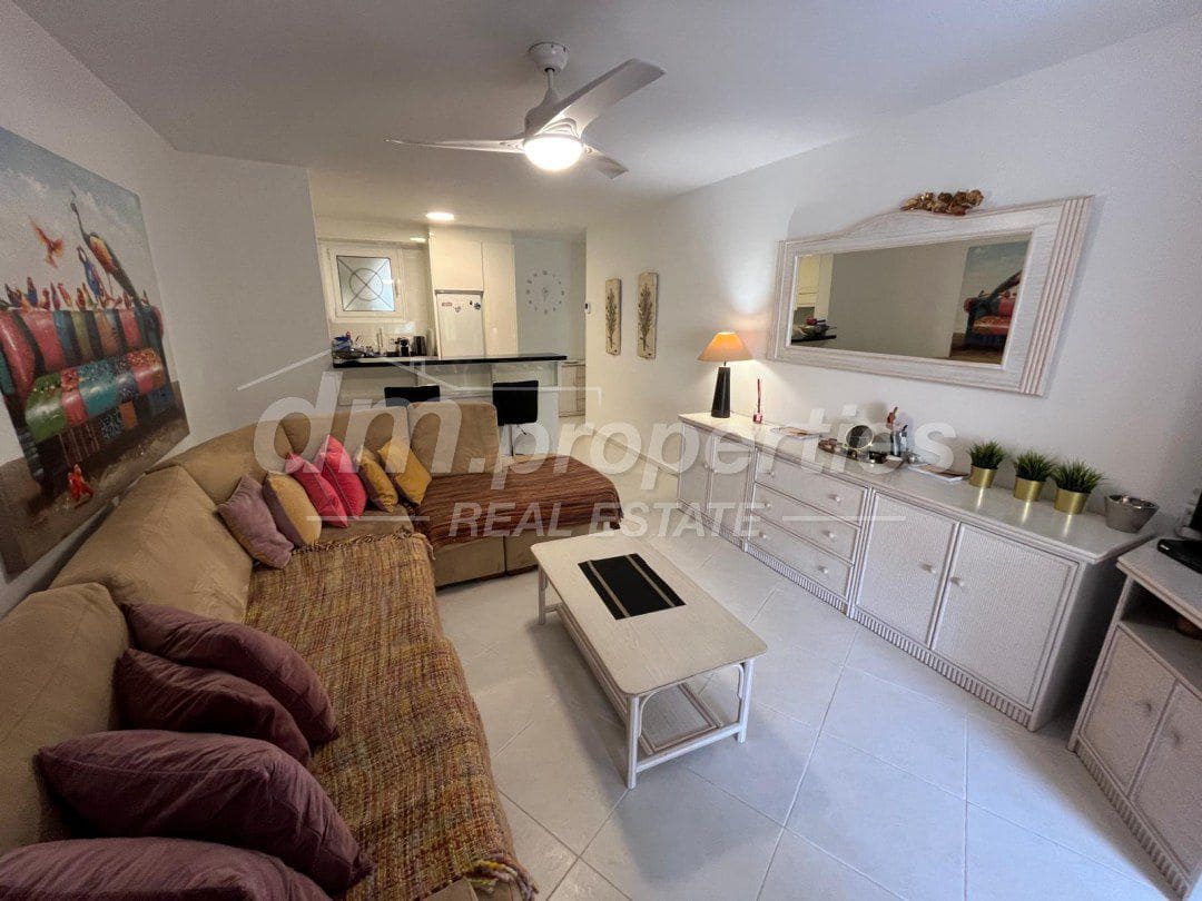 Apartamento de 3 habitaciones en Los Cristianos en venta - 630.000 € (Ref: 9747729)