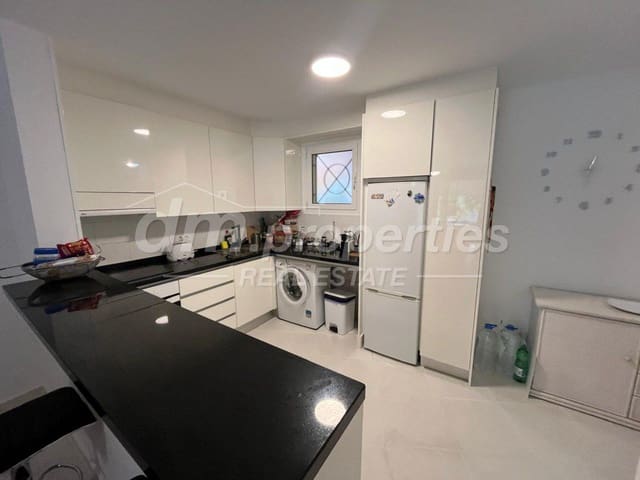 Apartamento de 3 habitaciones en Los Cristianos, Arona en venta - 630.000 € (Ref: 9747729)