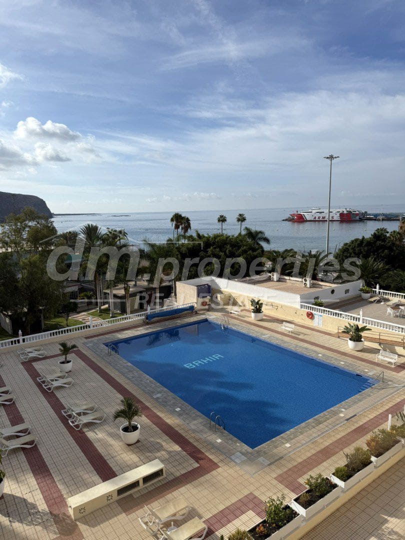 Apartamento de 2 habitaciones en Los Cristianos en venta - 699.500 € (Ref: 9747731)