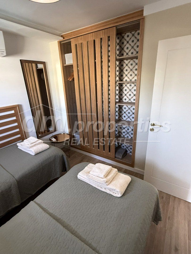 Apartamento de 2 habitaciones en Los Cristianos en venta - 699.500 € (Ref: 9747731)