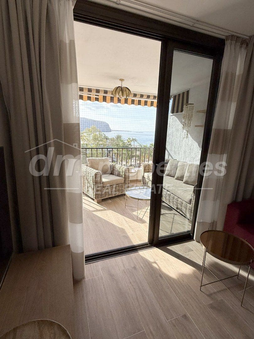 Apartamento de 2 habitaciones en Los Cristianos en venta - 699.500 € (Ref: 9747731)