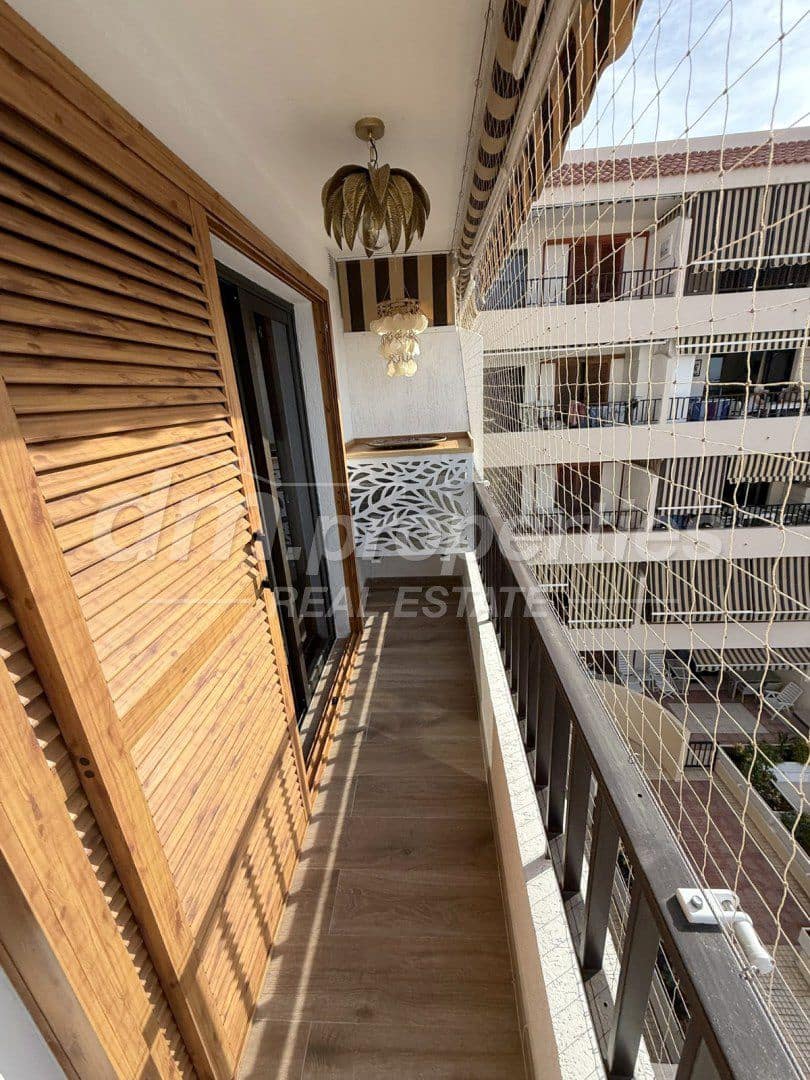 Apartamento de 2 habitaciones en Los Cristianos en venta - 699.500 € (Ref: 9747731)