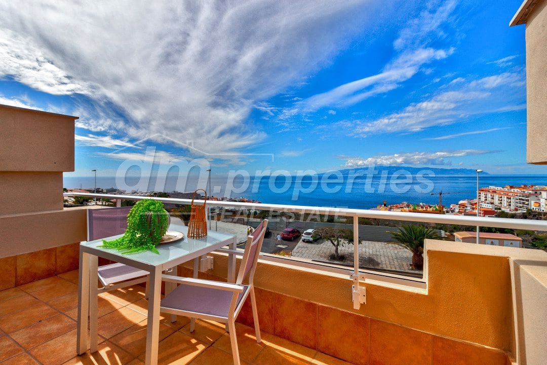 3 bedroom Terraced Villa for sale in Puerto Santiago with garage - € 550,000 (Ref: 9747733)