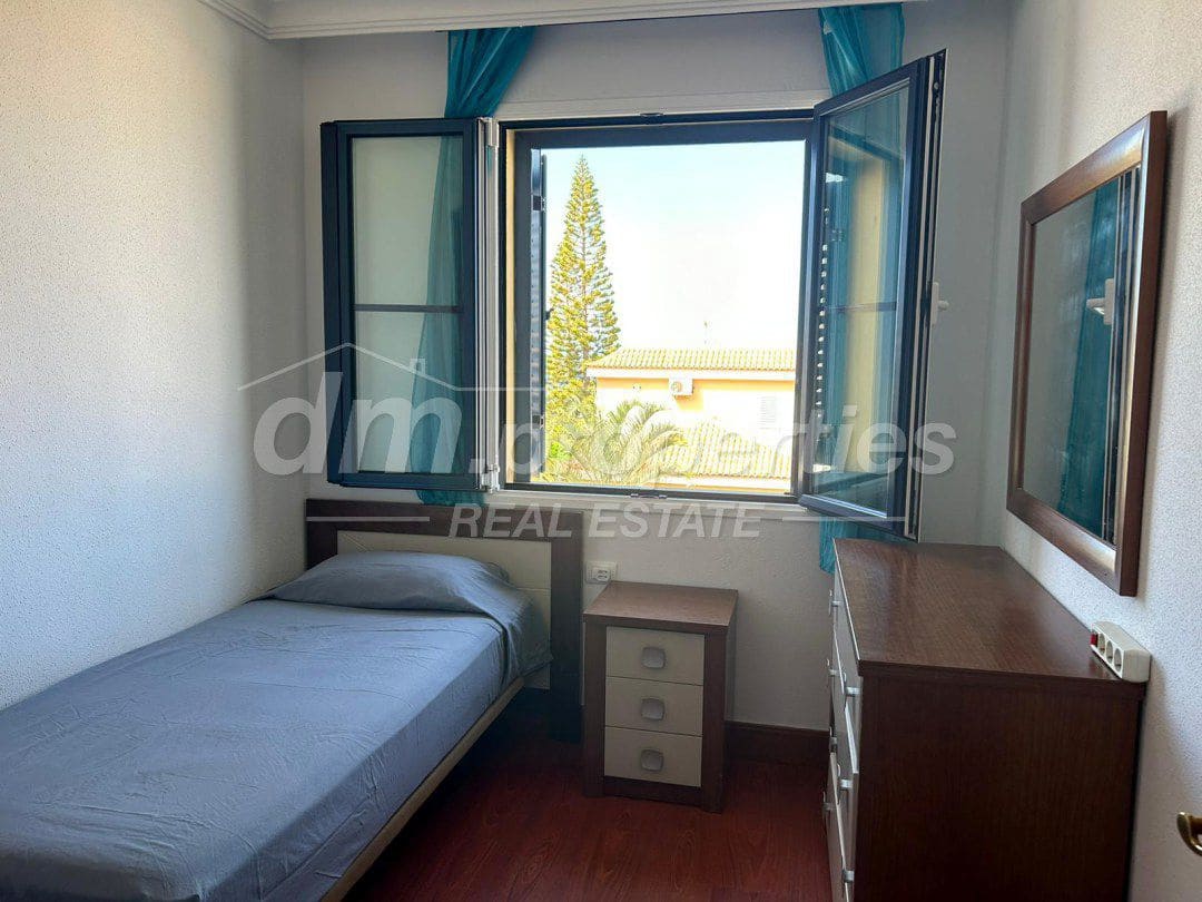 3 sovrum Radhus till salu i El Madronal - 475 000 € (Ref: 9747735)