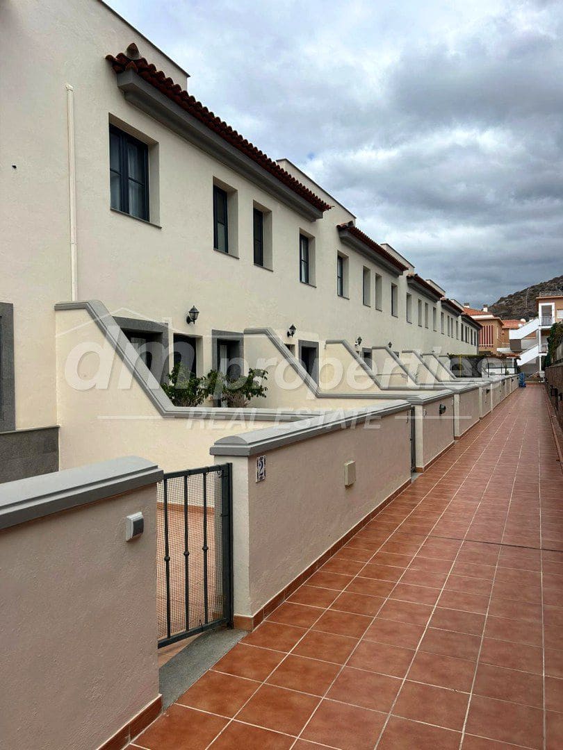 3 sovrum Radhus till salu i El Madronal - 475 000 € (Ref: 9747735)