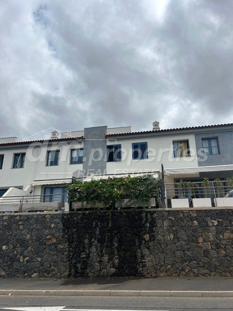 3 sovrum Radhus till salu i El Madronal - 475 000 € (Ref: 9747735)