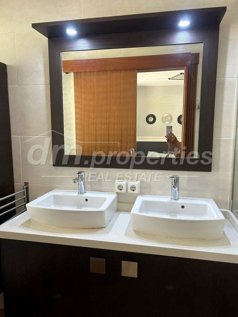 3 sovrum Radhus till salu i El Madronal - 475 000 € (Ref: 9747735)