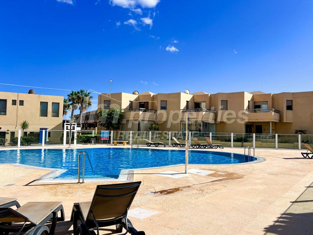 3 soveværelse Rækkehus til salg i La Tejita med garage - € 650.000 (Ref: 9747736)