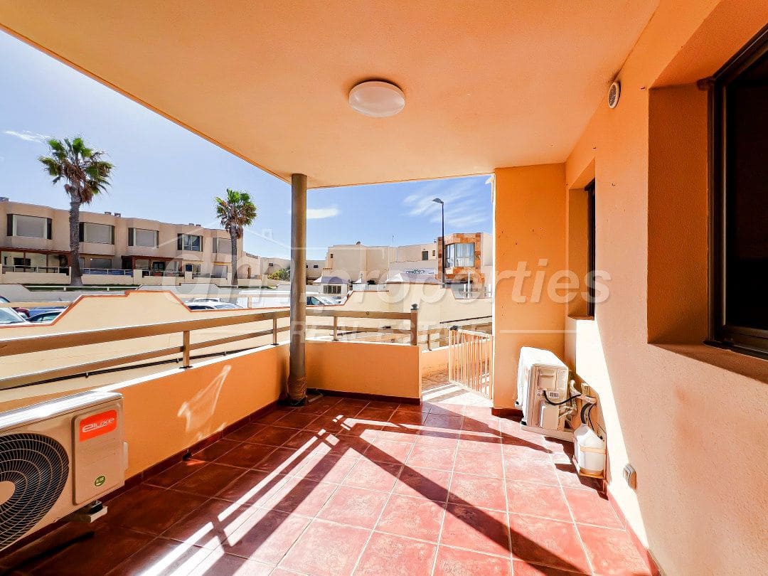 3 soveværelse Rækkehus til salg i La Tejita med garage - € 650.000 (Ref: 9747736)