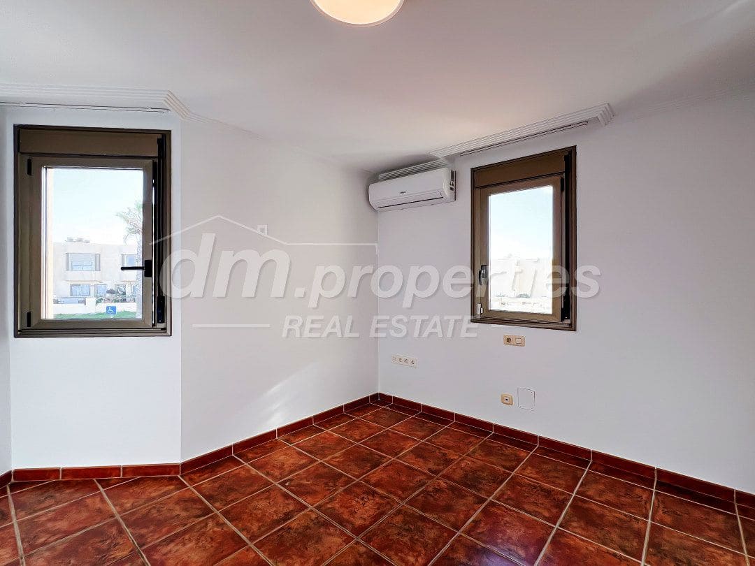 3 soveværelse Rækkehus til salg i La Tejita med garage - € 650.000 (Ref: 9747736)