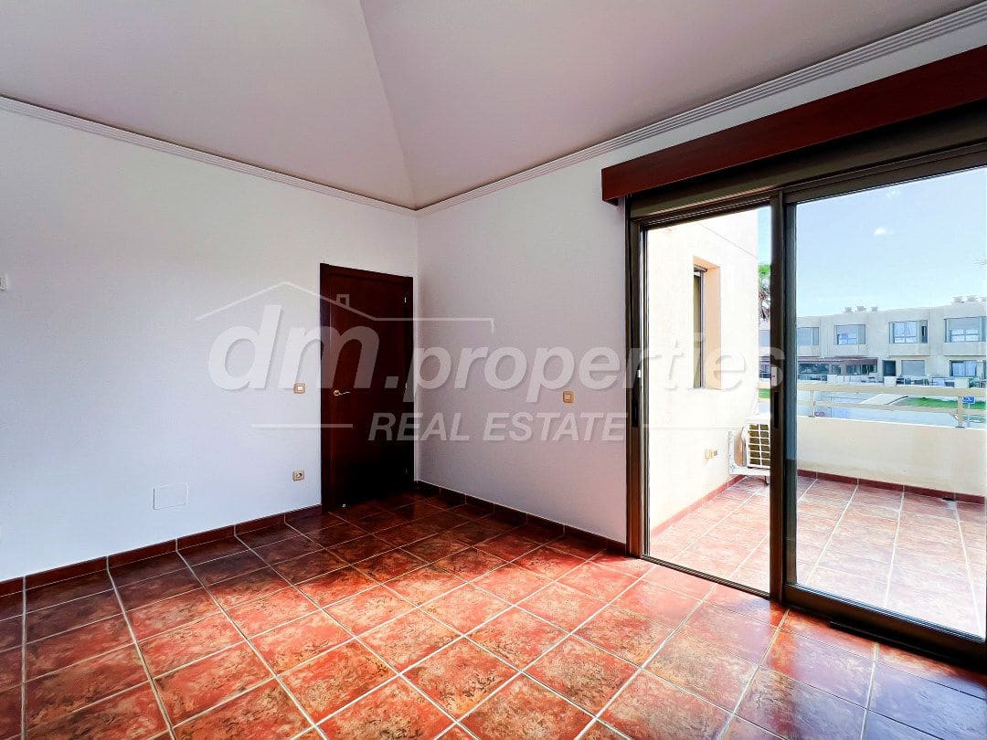 3 soveværelse Rækkehus til salg i La Tejita med garage - € 650.000 (Ref: 9747736)