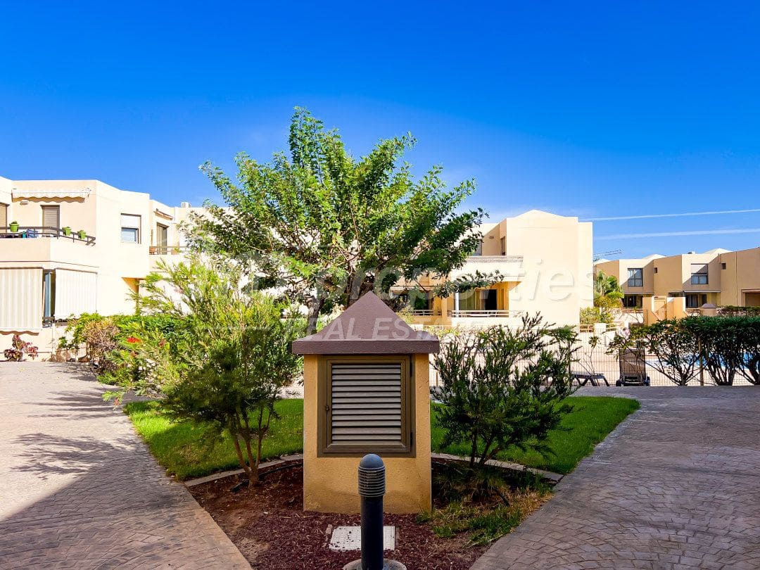 3 soveværelse Rækkehus til salg i La Tejita med garage - € 650.000 (Ref: 9747736)