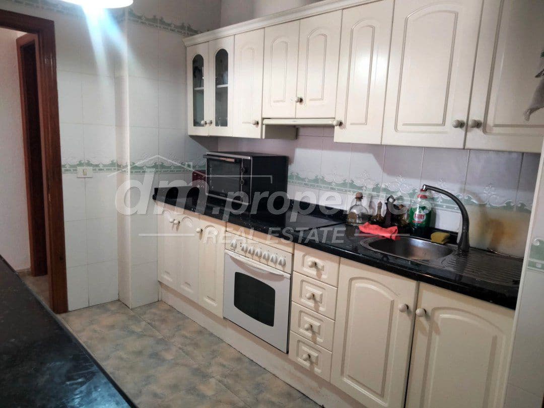 Apartamento de 3 habitaciones en Los Cristianos en venta con garaje - 585.000 € (Ref: 9751812)