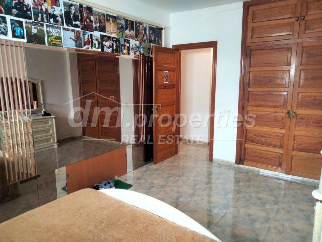 Apartamento de 3 habitaciones en Los Cristianos en venta con garaje - 585.000 € (Ref: 9751812)
