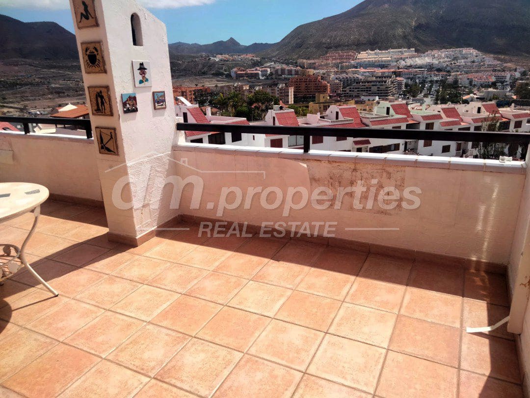 Apartamento de 3 habitaciones en Los Cristianos en venta con garaje - 585.000 € (Ref: 9751812)