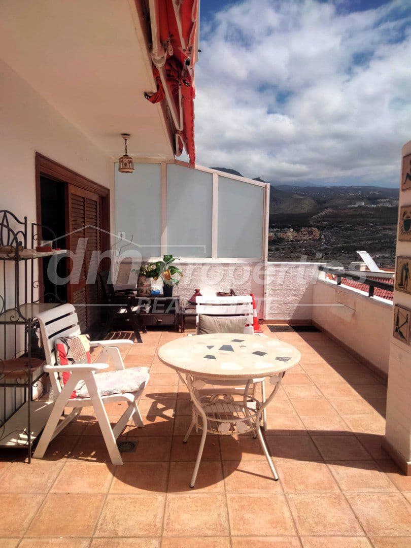 Apartamento de 3 habitaciones en Los Cristianos en venta con garaje - 585.000 € (Ref: 9751812)