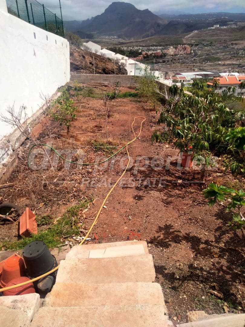 Apartamento de 3 habitaciones en Los Cristianos en venta con garaje - 585.000 € (Ref: 9751812)