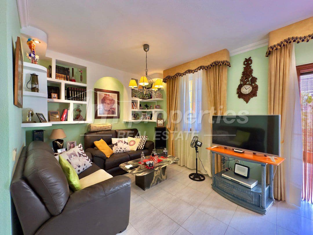 3 sypialnia Dom szeregowy na sprzedaż w Las Rosas (Las Galletas) z garażem - 399 900 € (Ref: 9751815)