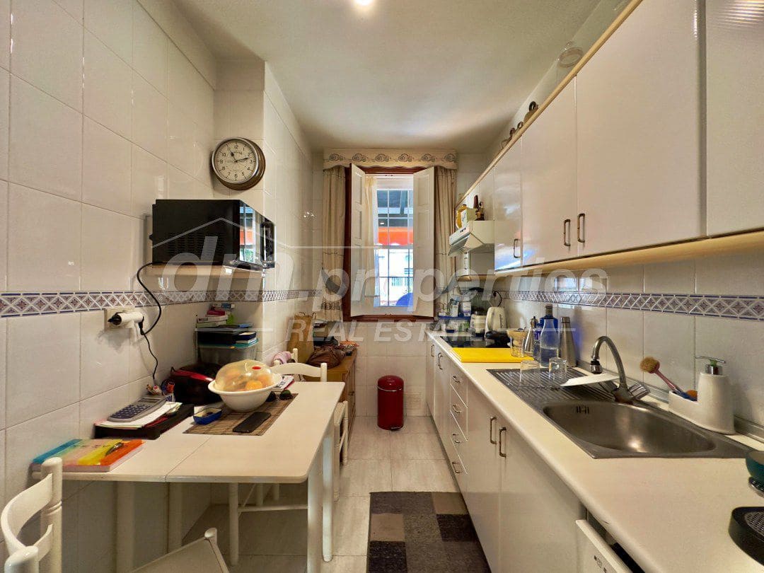 3 sypialnia Dom szeregowy na sprzedaż w Las Rosas (Las Galletas) z garażem - 399 900 € (Ref: 9751815)