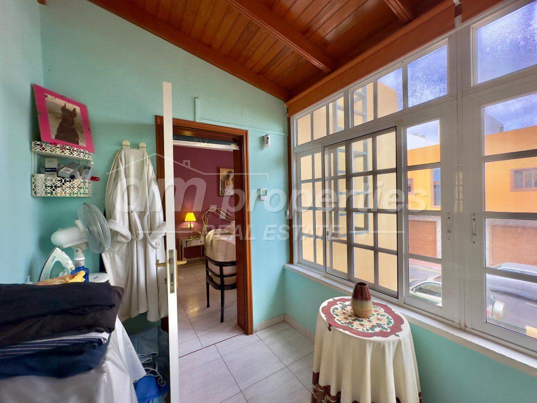 3 sypialnia Dom szeregowy na sprzedaż w Las Rosas (Las Galletas) z garażem - 399 900 € (Ref: 9751815)