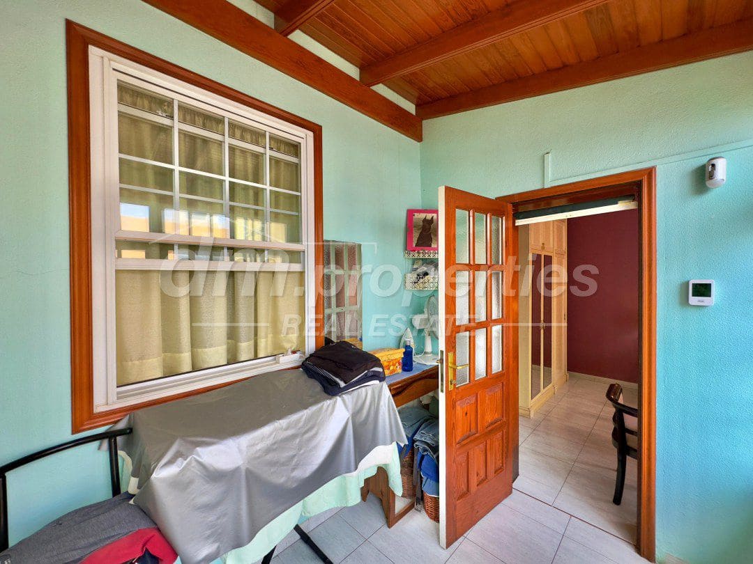 3 sypialnia Dom szeregowy na sprzedaż w Las Rosas (Las Galletas) z garażem - 399 900 € (Ref: 9751815)