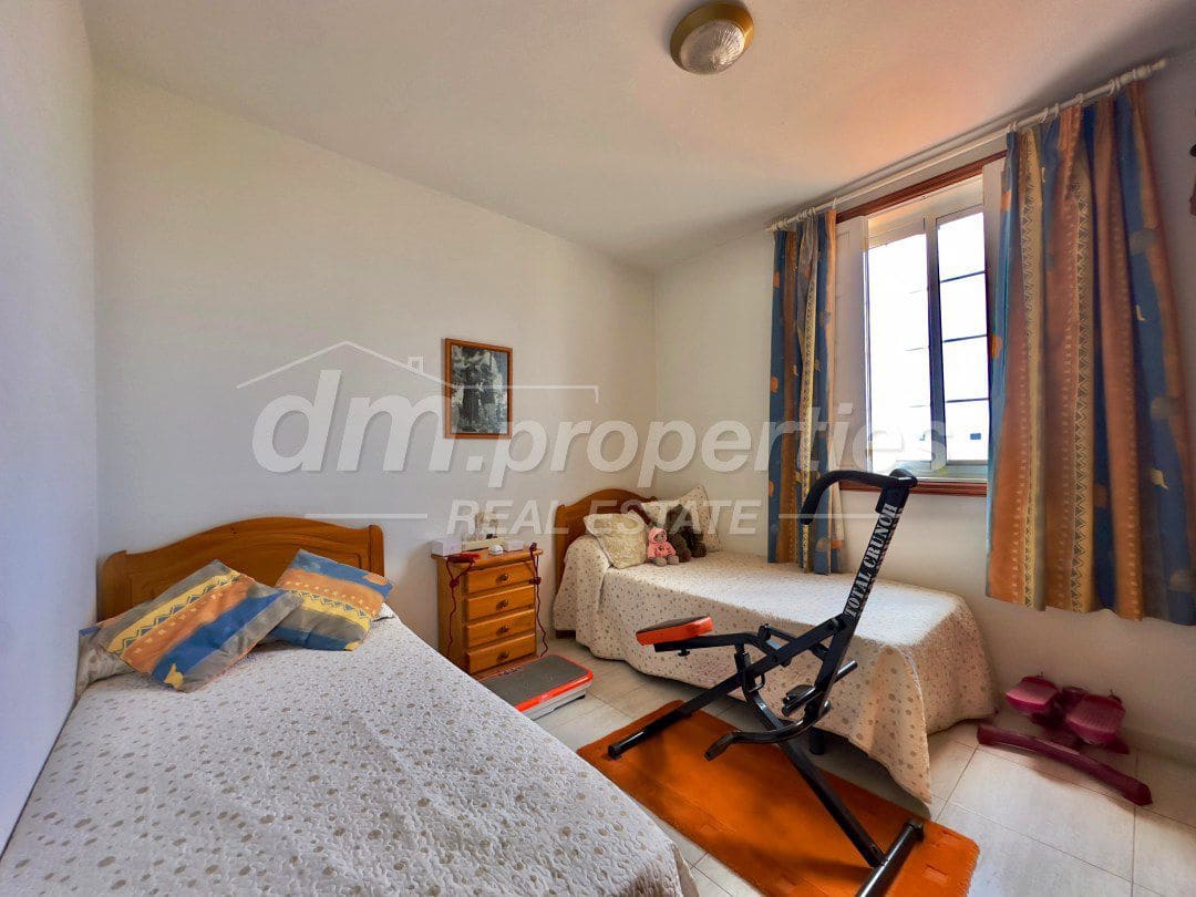 3 sypialnia Dom szeregowy na sprzedaż w Las Rosas (Las Galletas) z garażem - 399 900 € (Ref: 9751815)