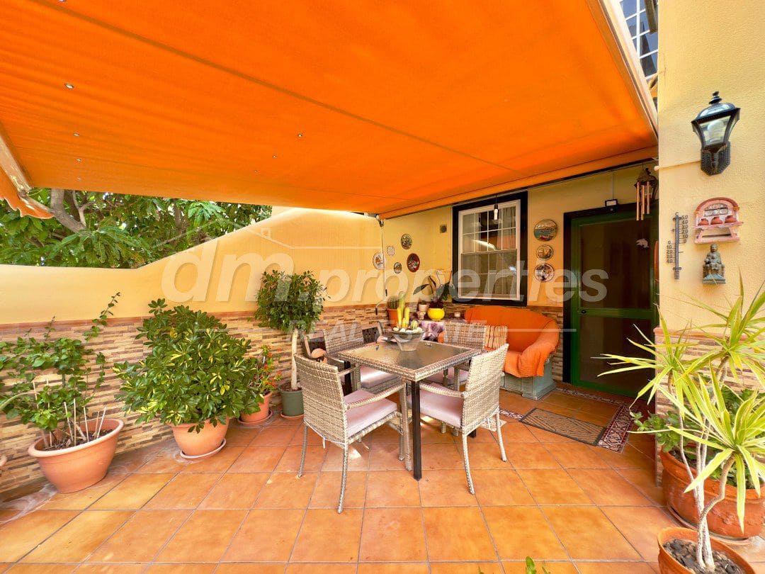 3 sypialnia Dom szeregowy na sprzedaż w Las Rosas (Las Galletas) z garażem - 399 900 € (Ref: 9751815)