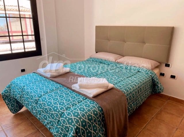 4 soverom Villa til salgs i El Sauzal med garasje - € 590 000 (Ref: 9751818)