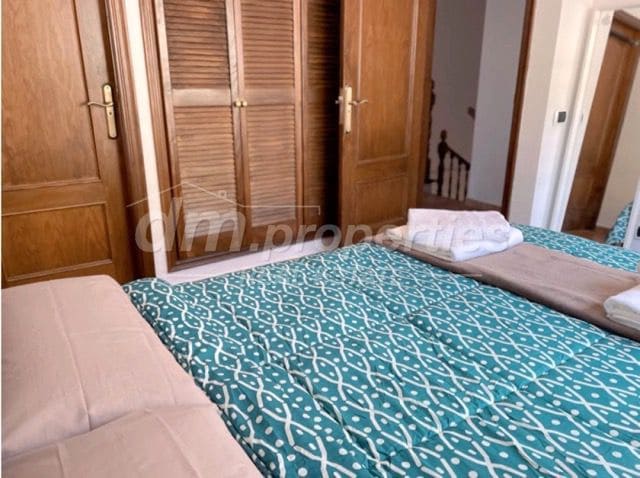 4 soverom Villa til salgs i El Sauzal med garasje - € 590 000 (Ref: 9751818)