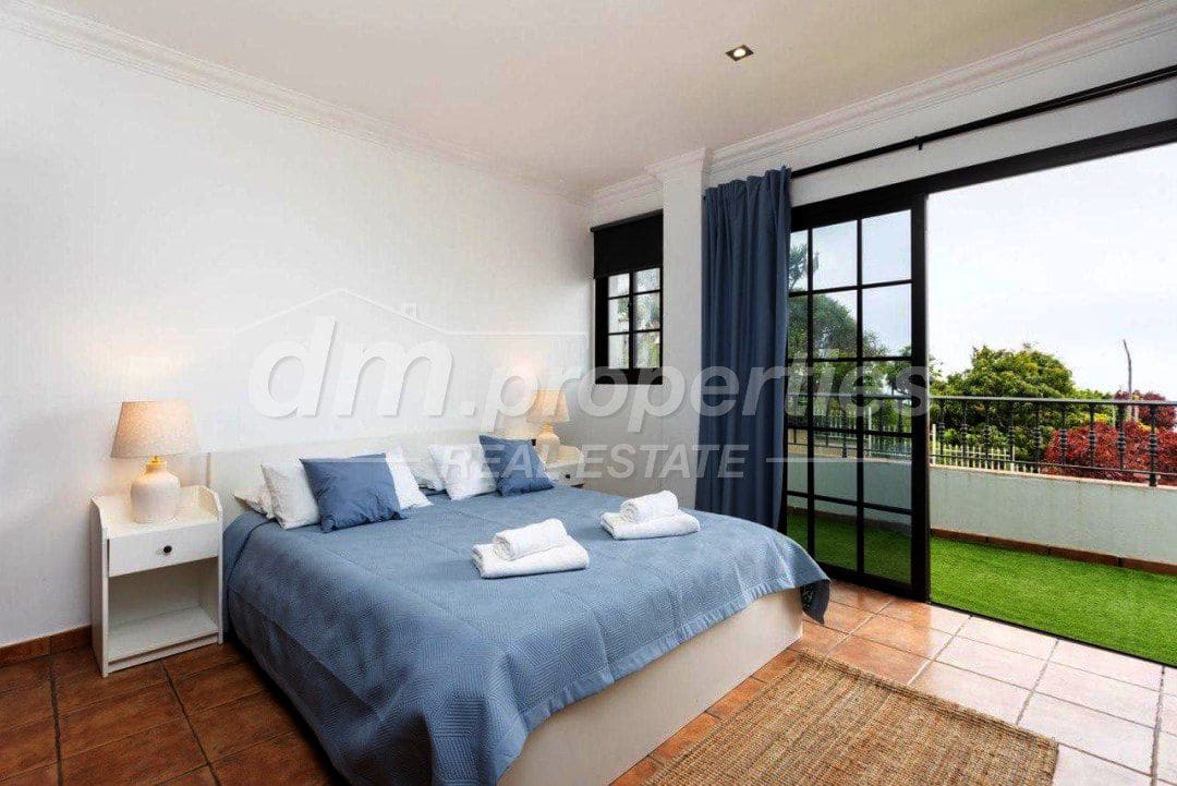 4 sovrum Villa till salu i El Sauzal med garage - 590 000 € (Ref: 9751818)