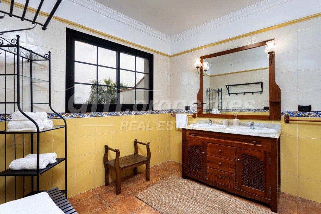 4 sovrum Villa till salu i El Sauzal med garage - 590 000 € (Ref: 9751818)