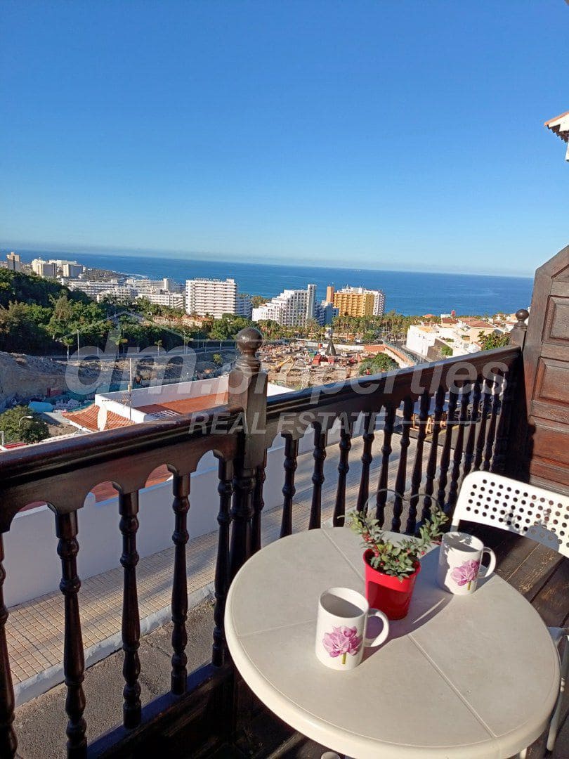 1 bedroom Apartment for sale in Costa Adeje with garage - € 189,000 (Ref: 9751824)